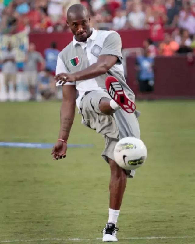 小克雷格·波特精准传球，开启精彩进攻序章（小克雷格·波特一记精准妙传，拉开精彩进攻帷幕）