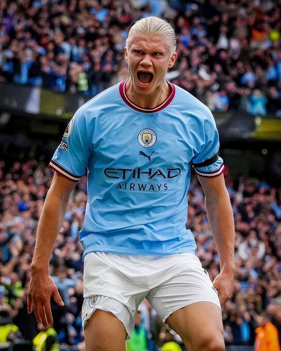 福克斯半场表现惊艳，为球队注入活力（福克斯半场大放异彩，点燃全队士气）