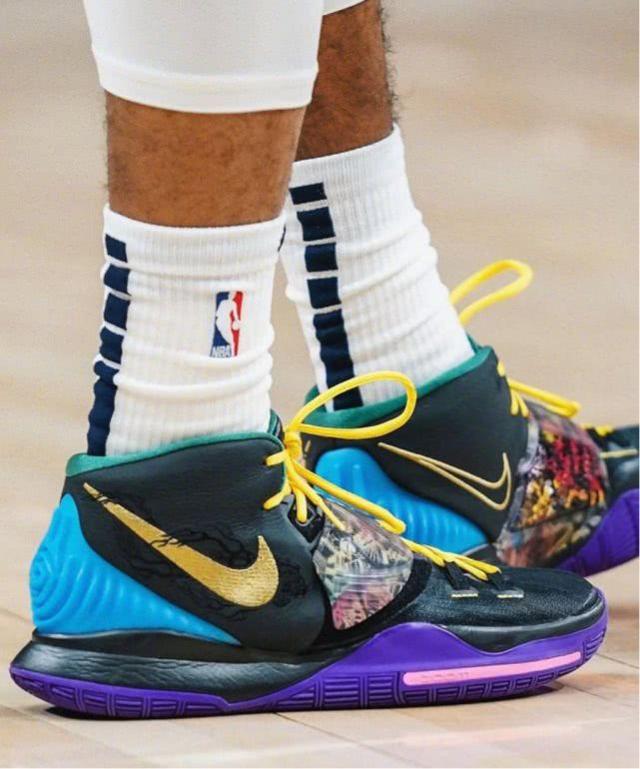 迈阿密国际与塞尔塔谈判阿连德转会，上赛季24球前锋引争夺（24球射手阿连德成争夺焦点，迈阿密国际与塞尔塔商谈转会）