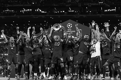 篮球湖人核心球员连续得分上双（湖人核心连续多场得分上双）