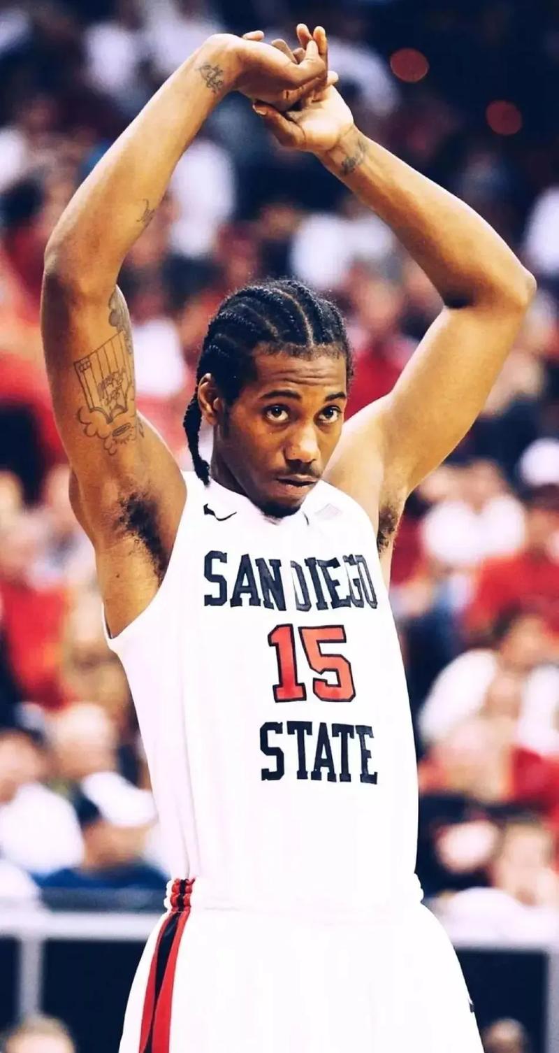 基恩：曼联球员接受采访像人机，我很高兴看到他们场上被拿捏（基恩炮轰曼联：球员受访如机器人，场上被对手拿捏让我很开心）