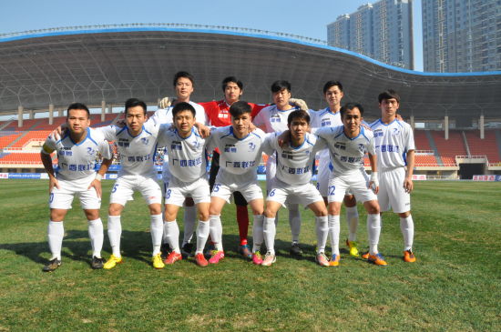 莱奥一剑封喉，AC米兰1-0复仇拉齐奥，登顶意甲积分榜坐山观虎斗（莱奥致命一击，AC米兰1-0雪耻拉齐奥登顶意甲，静观群雄争锋）