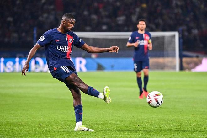 北京国安玄学加持？罕见：河南球迷震撼出征，大量聚集在候车厅（北京国安气运加成？少见一幕：河南球迷浩浩荡荡启程，候车厅人潮涌动）