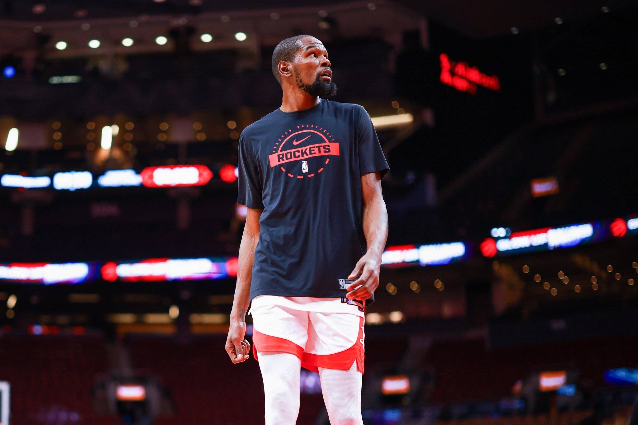 雷迪克谈社交媒体时代教练挑战与回合价值差异（雷迪克解析社媒时代的教练困境与回合价值分歧）