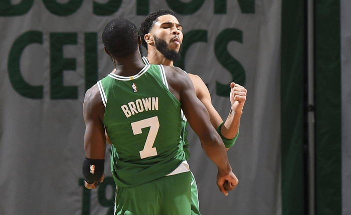 斯内德：姆巴佩会赢得2026年金球奖；没有人效力皇马时想离开（斯内德：姆巴佩将问鼎2026金球；效力皇马没人想走）