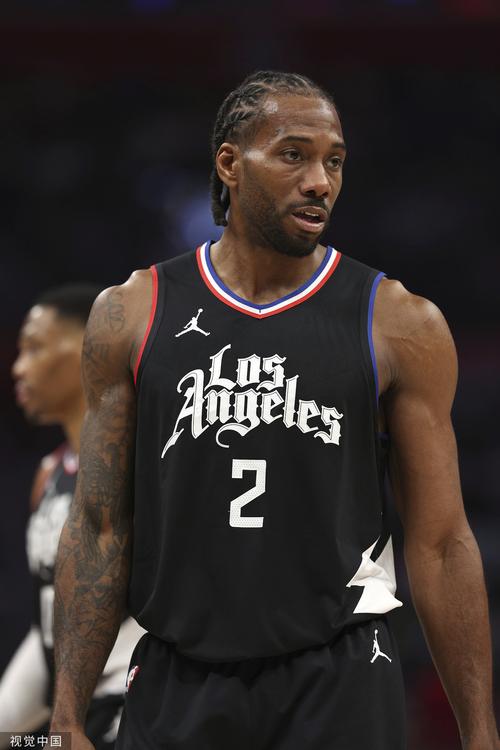 沃尔特马德：在英超踢球对我帮助很大；刚到纽卡时确实有压力（沃尔特马德：英超经历让我受益匪浅，初到纽卡压力不小）