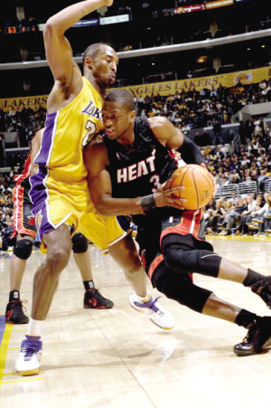 帕金斯坚决反对尼克斯交易字母哥，直言透支阵容隐患巨大（帕金斯炮轰尼克斯追字母哥交易，警告掏空阵容风险极高）