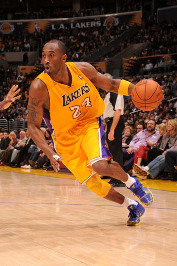 安切洛蒂：皇马的比赛我都看了；C罗肯定会达成千球成就（安切洛蒂：皇马比赛一场不落；坚信C罗将达成千球里程碑）