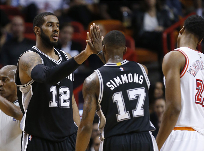 广东94-80广州迎4好消息！奎因萨姆纳好使，两新星提拔稳进轮换！（广东94-80力克广州收获四喜：奎因萨姆纳发挥高效，两新星晋升稳入轮换）