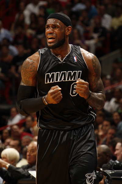 莱默尔赛季德甲每90分钟造2次运动战机会，五大联赛边后卫第1（莱默尔本季德甲每90分钟创造2次运动战机会，五大联赛边后卫居首）